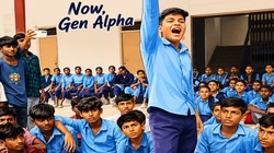 Now, Gen Alpha: बिहार में स्कूल की सुविधाओं की कमी पर छात्रों ने 4 किमी मार्च किया, कर्मचारियों की एक दिन की सैलरी रोकी गई
