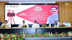झारखंड में फिल्म निर्माण की अपार संभावनाएं, कलाकारों को मिलेगी उड़ान: हेमन्त सोरेन