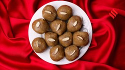 घर पर बनाएं बाजार जैसा स्वादिष्ट लाल पेड़ा, रेसिपी भी है आसान