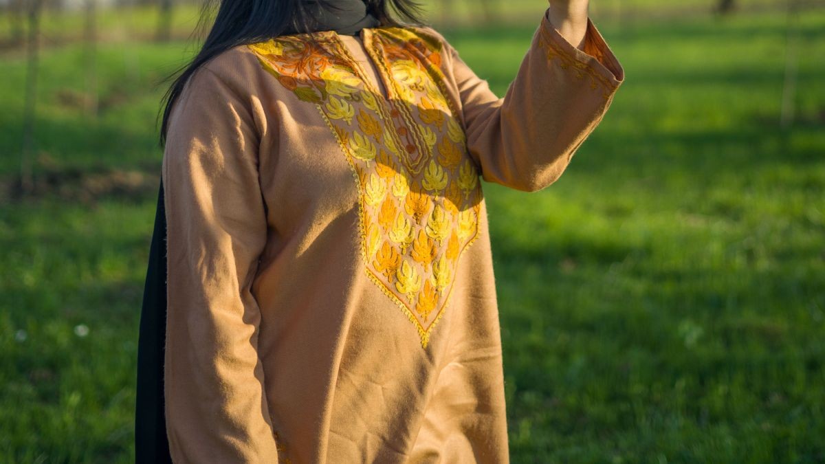 Chikankari embroidery