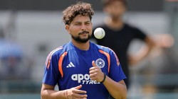 लंदन में चला कुलदीप यादव का जादू, बेन स्टोक्स को किया आउट, आशुतोष शर्मा ने खोला पंजा