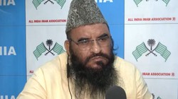 ‘वह नेक इंसान हैं’, उम्रकैद के बाद ताहिर हुसैन के समर्थन में आए मौलाना