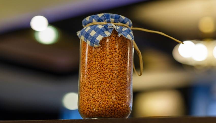 how to store pulses during rainy season