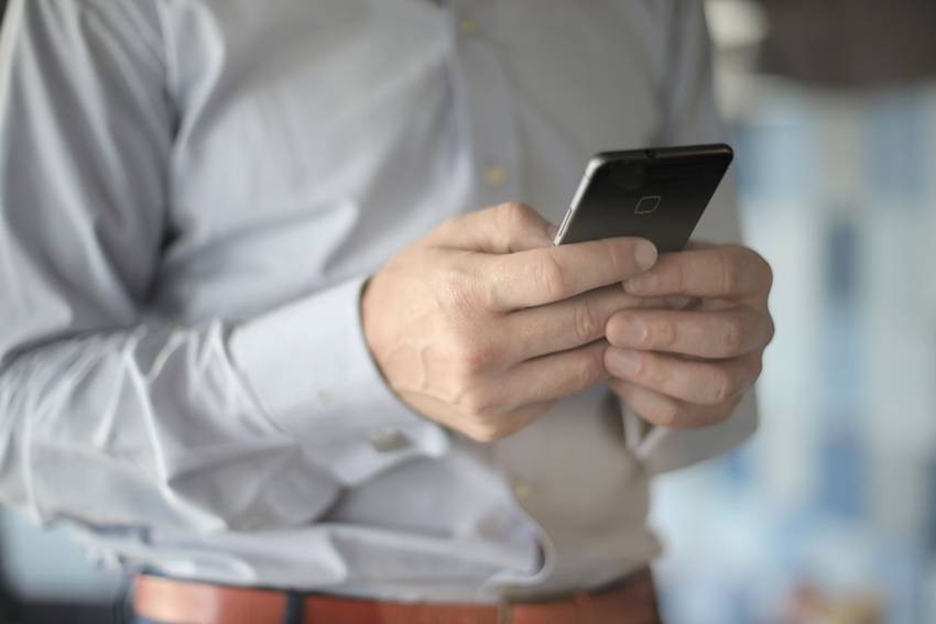 why phone gets hot while charging