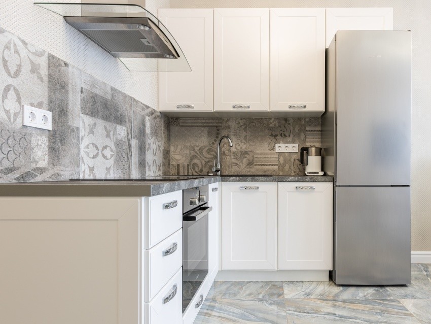 Ideal gap behind refrigerator