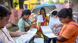 नए वोटरों से मांगी जाएगी माता-पिता के SIR जानकारी, चुनाव आयोग का नया नियम क्या है?