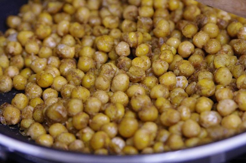 Spiced Roasted Chickpeas