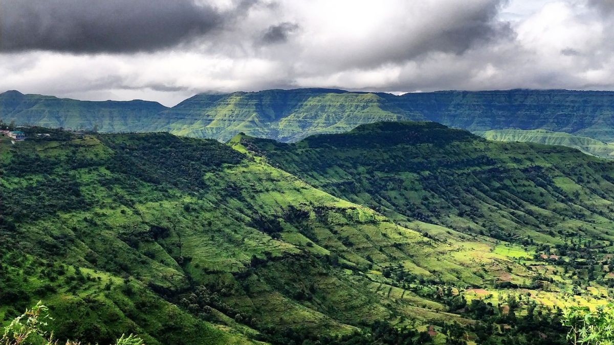 Table Land, Panchgani in Satara