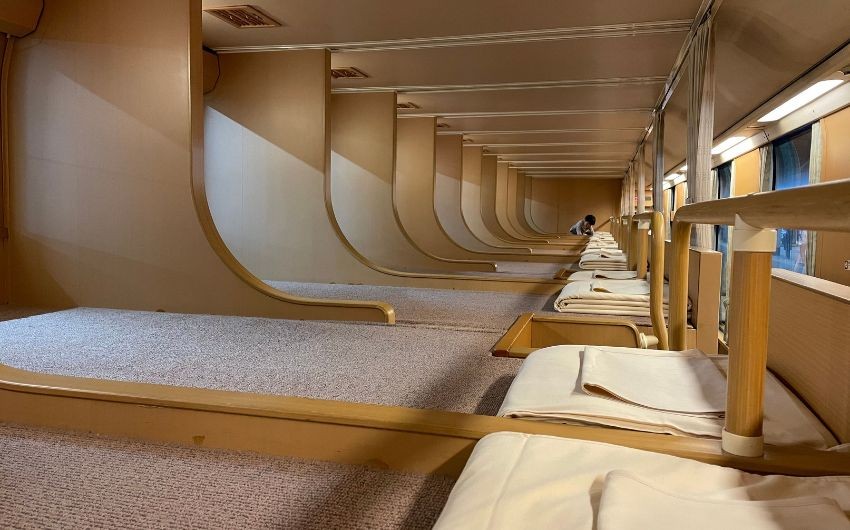 Who Started capsule hotel