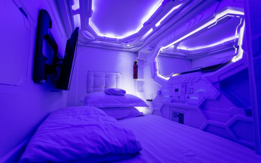 Japan capsule hotel Idea