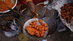 मिलावटी खाद्य पदार्थों का हर दूसरा सैंपल उत्तर प्रदेश से, FSSAI में देशभर में 520566 खाद्य प्रतिष्ठानों का किया निरीक्षण