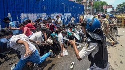 बिहार: NEET प्रदर्शनकारियों के खिलाफ 64 FIR रद्द, सिवान में 21 लोगों को फिर भी नहीं मिली राहत, जानें क्यों?