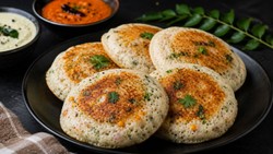 सुबह की जल्दबाजी में बनाएं सॉफ्ट और टेस्टी बन डोसा, मिनटों में तैयार होगा स्वादिष्ट नाश्ता