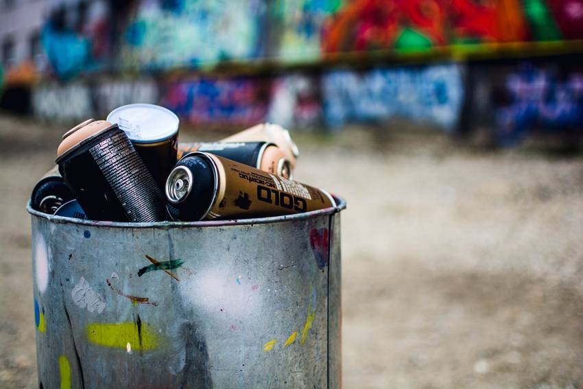 dustbins and garbage bins