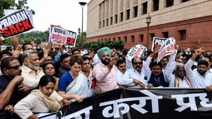 jantar mantar protest | priyanka gandhi | modi government |