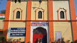 मेरठ जेल का सेल ब्लॉक 2B: मुस्कान रस्तोगी समेत पतियों की हत्या के आरोप में बंद 5 महिलाओं की बैरक की कहानी
