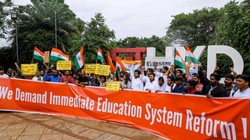 पीएम नरेंद्र मोदी पर आपत्तिजनक पोस्ट: हैदराबाद में मेटा इंडिया चीफ और कई अकाउंट्स के खिलाफ FIR