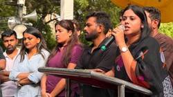 ‘मैं सदन में आपकी आवाज उठाऊंगी’, कॉकरोच जनता पार्टी के समर्थन में जंतर-मंतर पहुंचीं प्रिया सरोज, बोलीं- मैं स्टूडेंट्स का दर्द समझती हूं