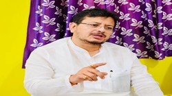 चुनाव आयोग पहुंचा TMC का बागी गुट, ECI चीफ ज्ञानेश कुमार से मिलकर सिंबल पर जताया हक
