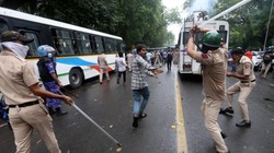 ‘केवल आंदोलन होने पर लाठीचार्ज नहीं किया जा सकता’, जंतर-मंतर पर पुलिस एक्शन को लेकर सुप्रीम कोर्ट की टिप्पणी