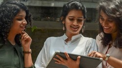 दिल्ली लक्ष्मी योजना: हर महीने मिलेंगे 2500 रुपये, लेकिन सिर्फ 1000 रुपये ही आएंगे हाथ