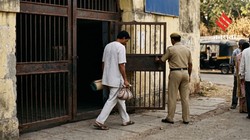 30 दिन की मिली पैरोल, 40 साल तक नहीं लौटा जेल! उम्रकैद का कैदी बना सरकारी टीचर, मिला ‘बेस्ट टीचर’ अवॉर्ड