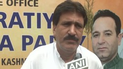 ‘राज्य का दर्जा वापस आएगा, अनुच्छेद 370 नहीं…’, मीरवाइज उमर फारूक के बयान पर बीजेपी का पलटवार