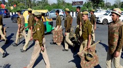 बदायूं में आंबेडकर प्रतिमा की स्थापना को लेकर बवाल, पथराव में सात पुलिसकर्मी समेत आठ लोग घायल