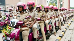 बिहार में स्कूटी पर आएगी ‘पुलिस दीदी’, मनचलों पर कसेगा शिकंजा, स्कूल-कॉलेजों के बाहर सख्त होगी निगरानी