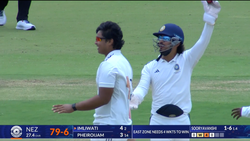 Duleep Trophy: बल्लेबाजी में फेल वैभव सूर्यवंशी ने गेंदबाजी में दिखाया कमाल, 4 गेंद में झटके 2 विकेट; सेमीफाइनल में इशान किशन की टीम