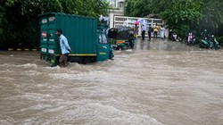 गुरुग्राम का सबसे अमीर इलाका भी बारिश के बाद डूबा, 85 करोड़ तक बिकते हैं यहां अपार्टमेंट