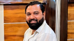 ‘मैं जिंदा हूं, टीवी पर अपनी मौत की खबर देख रहा हूं…’, हिंदु युवा वाहिनी के धीरेंद्र प्रताप सिंह ने हत्या की खबर को बताया गलत