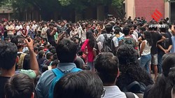 छठी मंजिल से छलांग, IIT दिल्ली छात्र की कैंपस में मौत, 2 दिन के प्रदर्शन के बाद पुलिस ने दर्ज किया आत्महत्या के लिए ‘उकसाने’ का केस