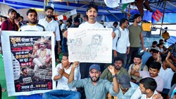 ’10 अगस्त तक मांगें नहीं मानीं तो…’ सरकार से एक घंटे से अधिक बातचीत के बाद बोले छात्र
