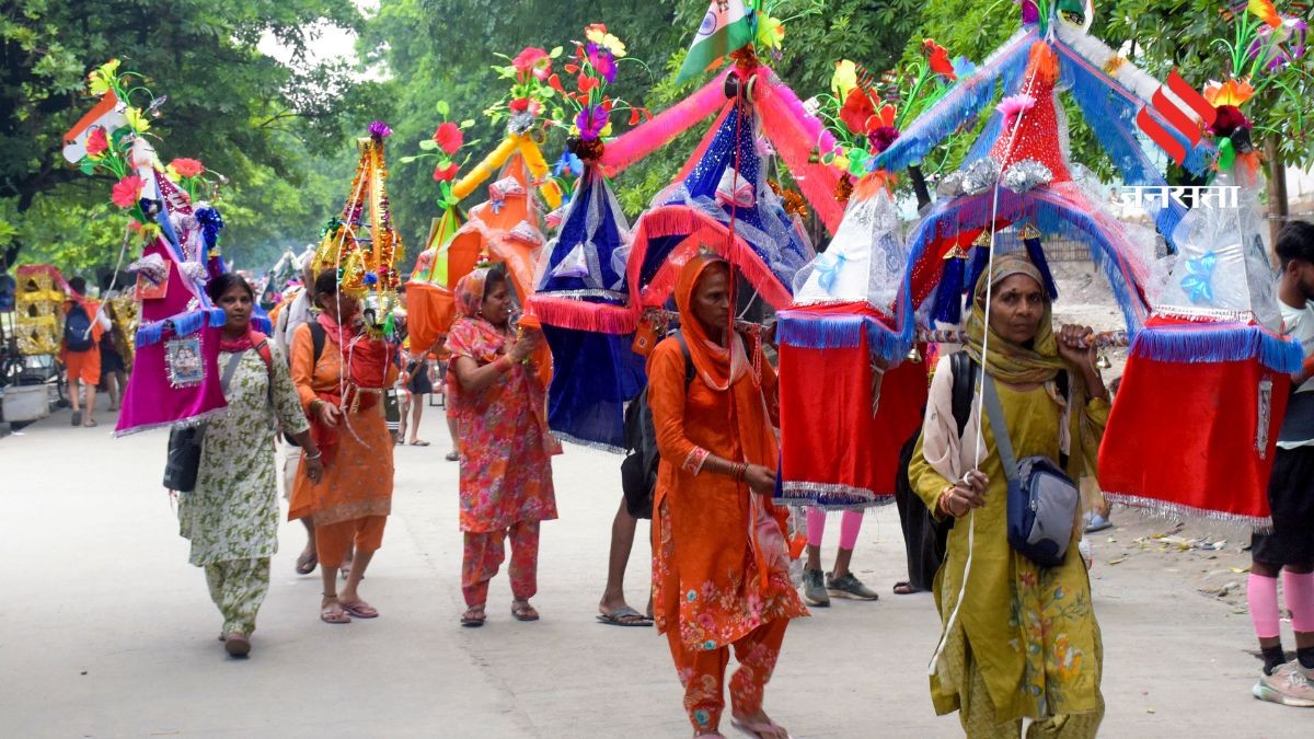 कांवड़ यात्रा के बीच गूंजी किलकारी, हरिद्वार से लौट रही महिला ने दिए जुड़वा बेटों को जन्म