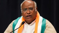 ‘तीन महीने में चीनी करीब 40% महंगी हो गई…’, खड़गे ने पूछा- जनता पर पड़ रही महंगाई की मार का जिम्मेदार कौन है?