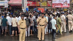 ‘अपने ही देश में बाहरी बन गए’, मराठी की अनिवार्यता के खिलाफ हाईकोर्ट पहुंचे टैक्सी ड्राइवर