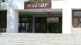 Manan Kumar Mishra, CJI rebuke bci, NALSAR alumni write open letter to BCI, NALSAR BCI enrolment directive