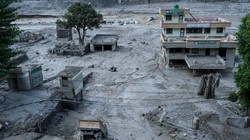 52 किमी, 5,630 मीटर और आधी ऑक्सीजन: कैलाश यात्रा क्यों है इतनी कठिन?