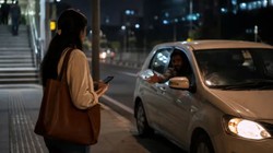नोएडा में लड़की ने बुक की थी रैपिडो बाइक, कार लेकर आया राइडर; जानें फिर क्या हुआ?