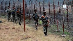 जम्मू-कश्मीर के पुंछ में नियंत्रण रेखा पर दिखा पाकिस्तानी ड्रोन, अलर्ट मोड पर सुरक्षा बल, चलाया तलाशी अभियान