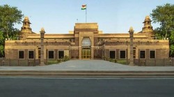स्कूलों के 50 मीटर दायरे में जंक फूड बैन पर राजस्थान हाईकोर्ट सख्त, मांगा एक्शन प्लान; बच्चों के बढ़ते स्क्रीन टाइम पर जताई चिंता