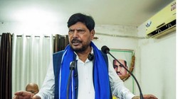 ‘आरक्षण खत्म करने की मांग करने वाले देशद्रोही’, सवर्ण समाज के आंदोलन के बीच मोदी सरकार के वरिष्ठ मंत्री का बयान