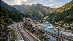 कब तक पूरी हो जाएगी ऋषिकेश-कर्णप्रयाग रेल परियोजना? चार धाम तीर्थयात्रियों को होगा फायदा
