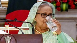 क्या जल्द अपने वतन लौट जाएंगी शेख हसीना? बांग्लादेश के PM ने की भारतीय राजदूत से मुलाकात; दिल्ली रवाना हुए दिनेश त्रिवेदी