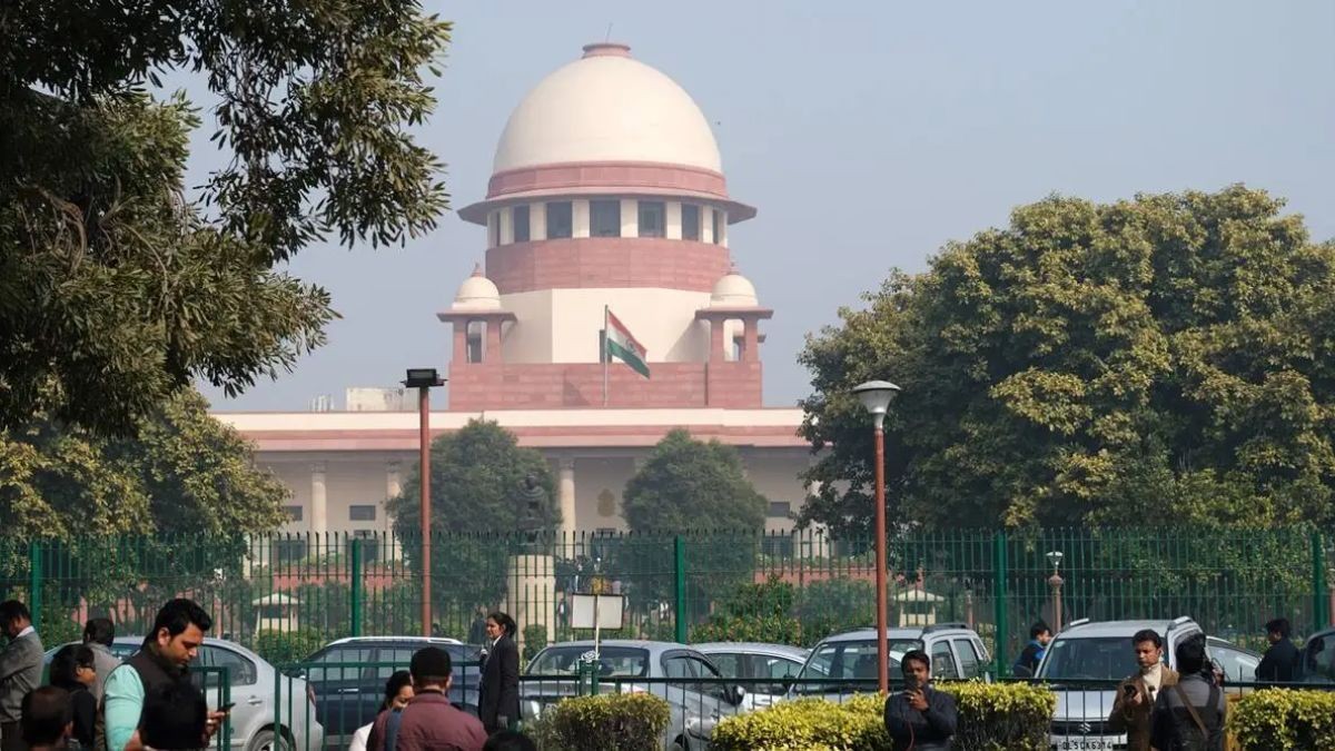 ‘पार्टी में बहुमत तय करने के लिए स्पष्ट नियमों की जरूरत,’ शिवसेना दल बदल विवाद में सुप्रीम कोर्ट की टिप्पणी