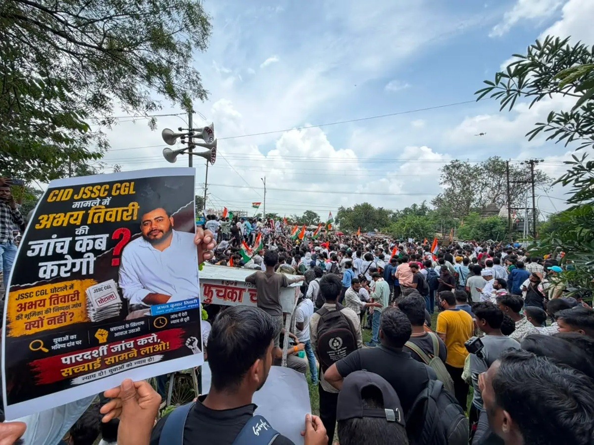 Break Barricades Amid Police Action