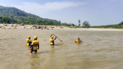 नेपाल में आई बाढ़ के बाद उत्तराखंड में भी अलर्ट जारी, प्रशासन की सलाह- शारदा नदी से दूर रहें लोग