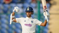 यशस्वी ने डक पर आउट होने के बाद की शानदार वापसी, श्रीलंका 11 के खिलाफ 2 छक्के 9 चौकों के साथ लगाया अर्धशतक