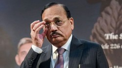 CJI सूर्यकांत को दीक्षांत समारोह में बुलाने पर NALSAR छात्रों का विरोध, विश्वविद्यालय से फैसला बदलने की मांग